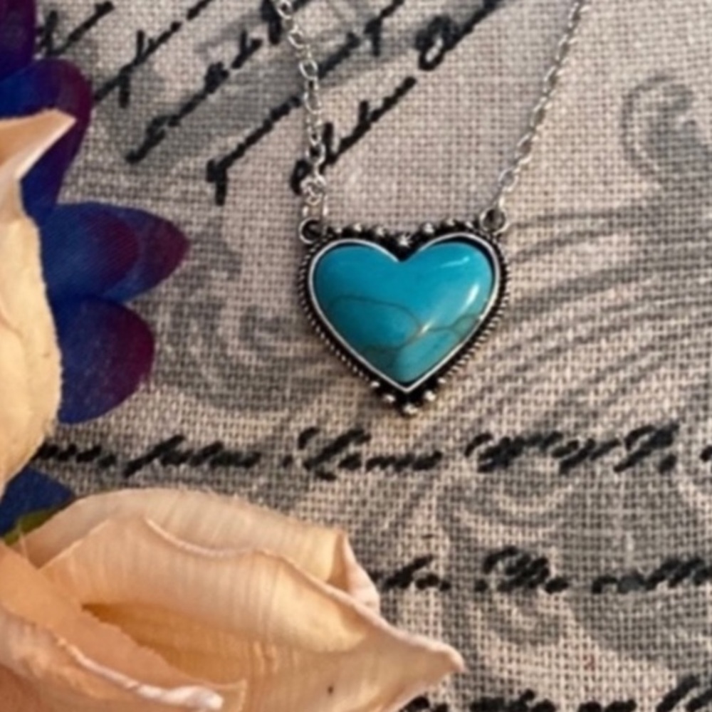 Turquoise and Silver Heart Pendant Necklace NEW!